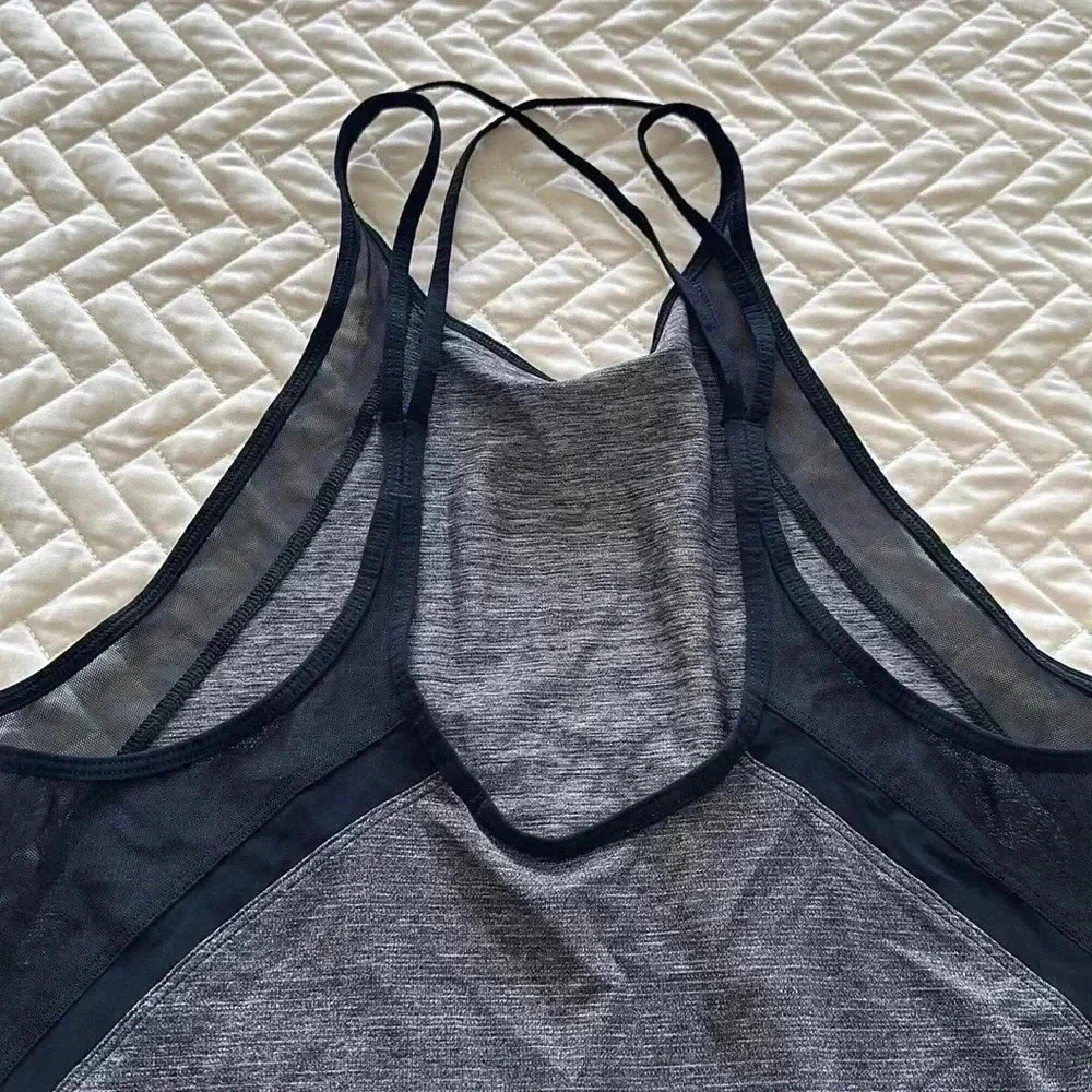 Lululemon - Picture 3 of 4